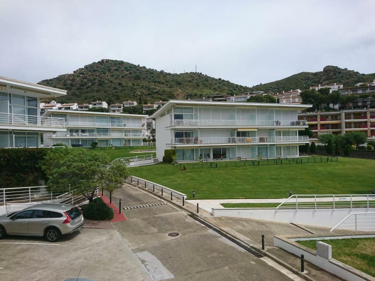 Apartamento Almadraba Roses Extérieur photo